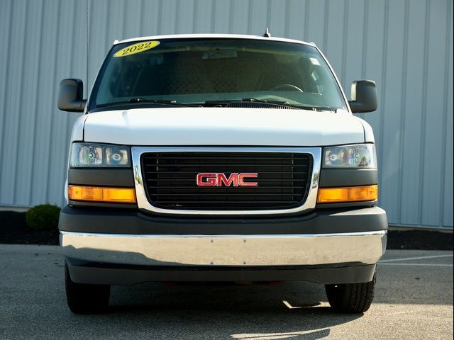 2022 GMC Savana Base