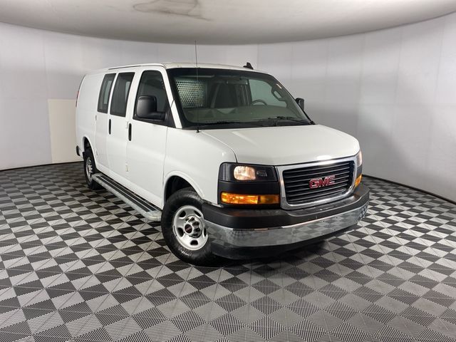 2022 GMC Savana Base