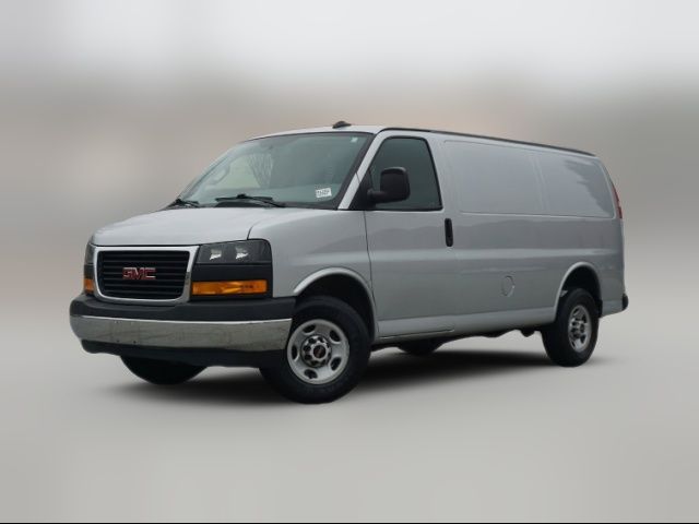 2022 GMC Savana Base