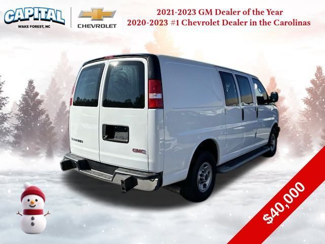 2022 GMC Savana Base