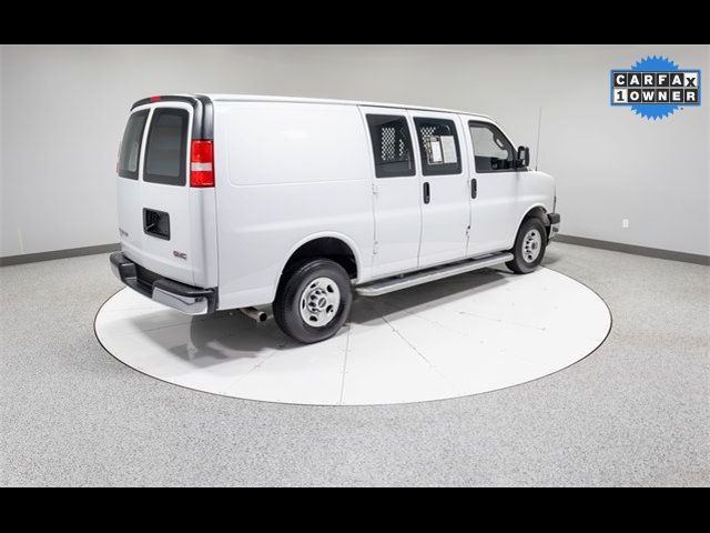 2022 GMC Savana Base