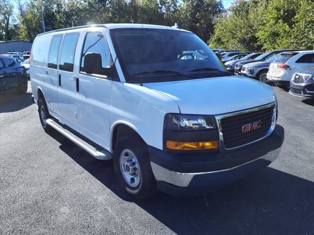 2022 GMC Savana Base