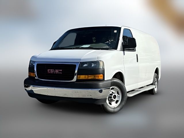 2022 GMC Savana Base