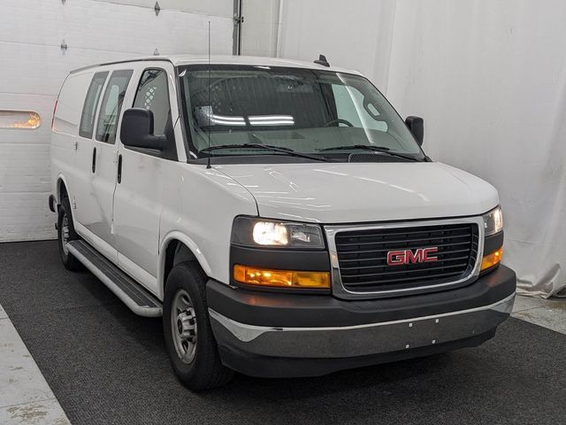 2022 GMC Savana Base