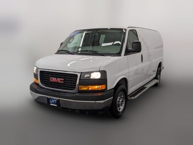 2022 GMC Savana Base