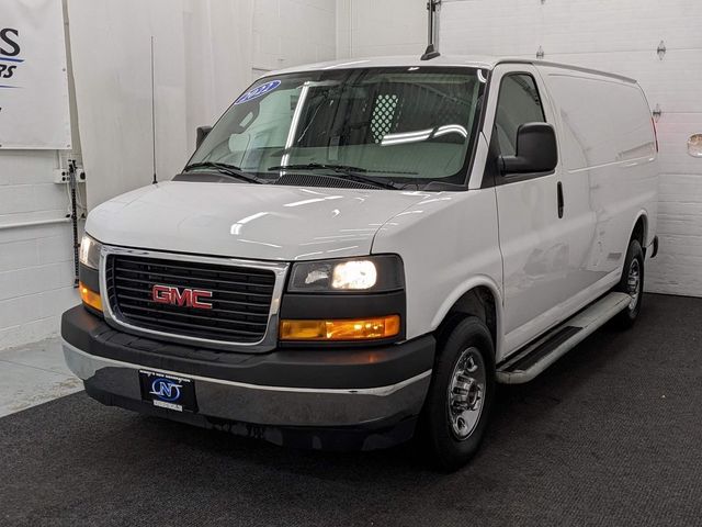 2022 GMC Savana Base