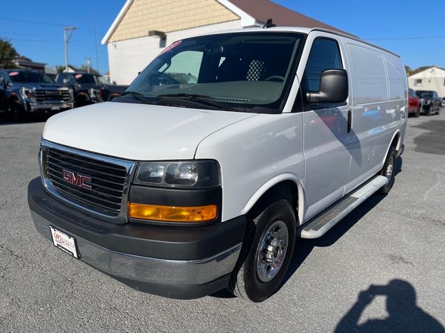 2022 GMC Savana Base