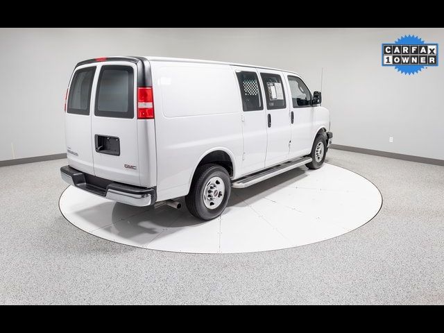 2022 GMC Savana Base