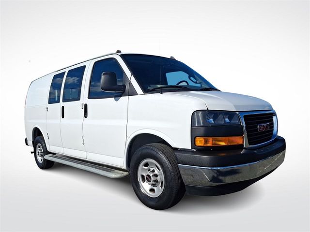 2022 GMC Savana Base