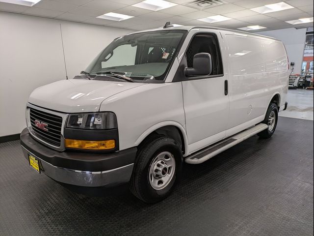 2022 GMC Savana Base