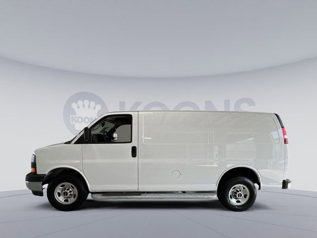 2022 GMC Savana Base