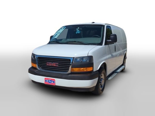 2022 GMC Savana Base