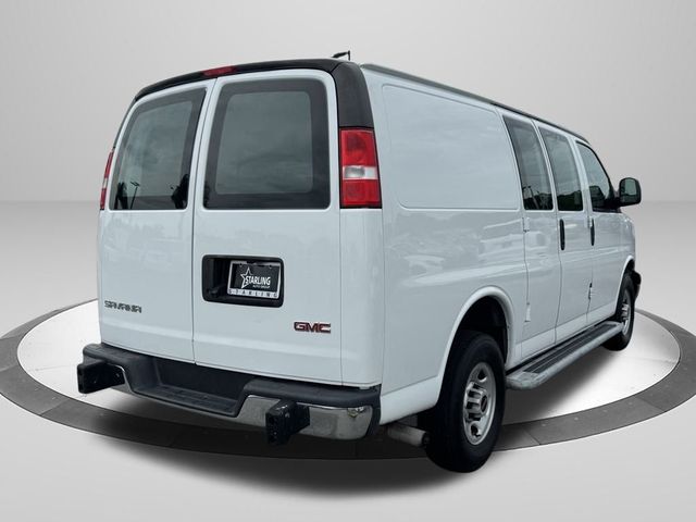 2022 GMC Savana Base