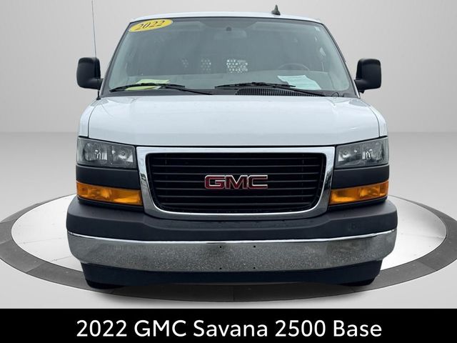 2022 GMC Savana Base