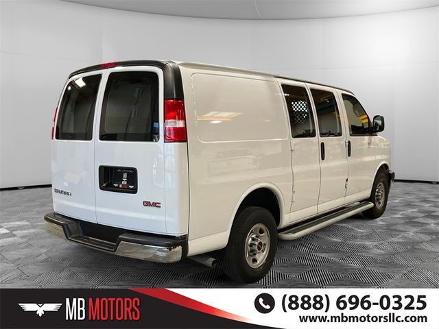 2022 GMC Savana Base