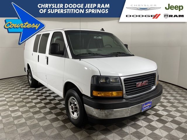 2022 GMC Savana Base