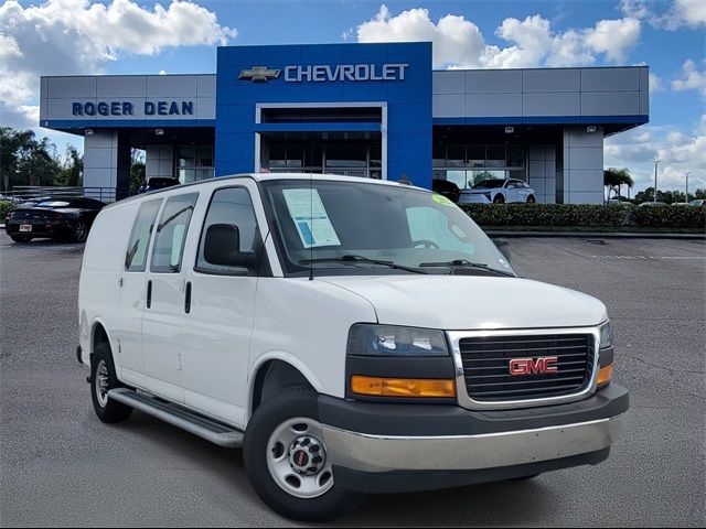 2022 GMC Savana Base