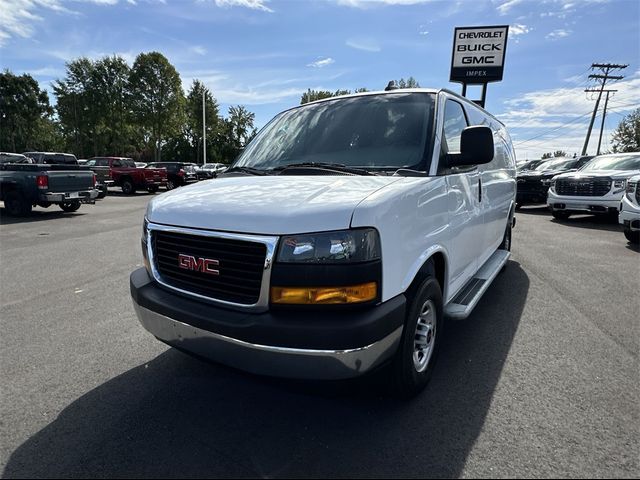 2022 GMC Savana Base