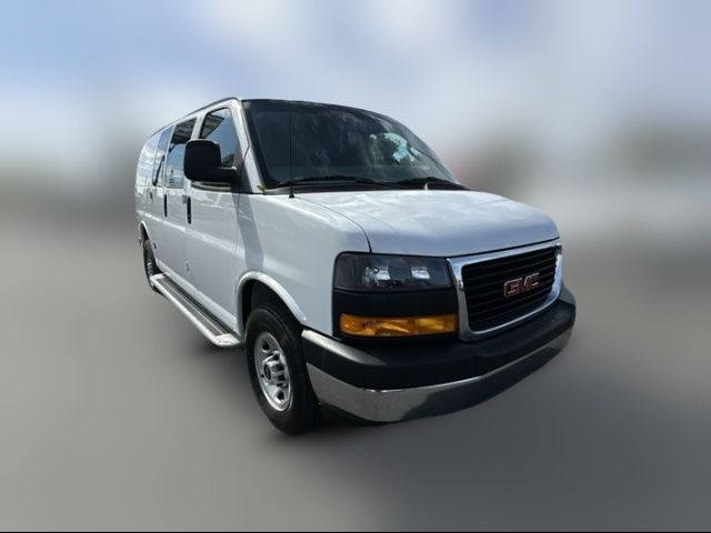 2022 GMC Savana Base