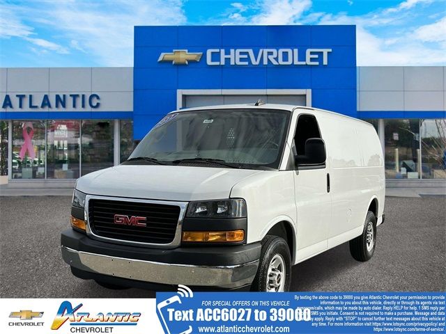 2022 GMC Savana Base