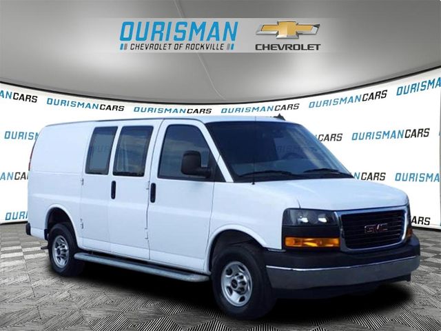 2022 GMC Savana Base