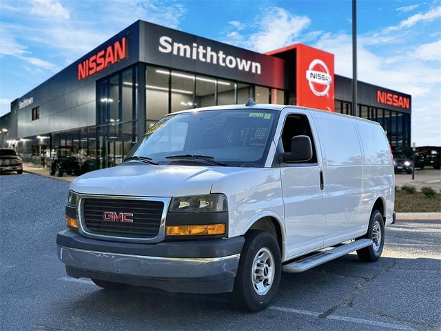 2022 GMC Savana Base