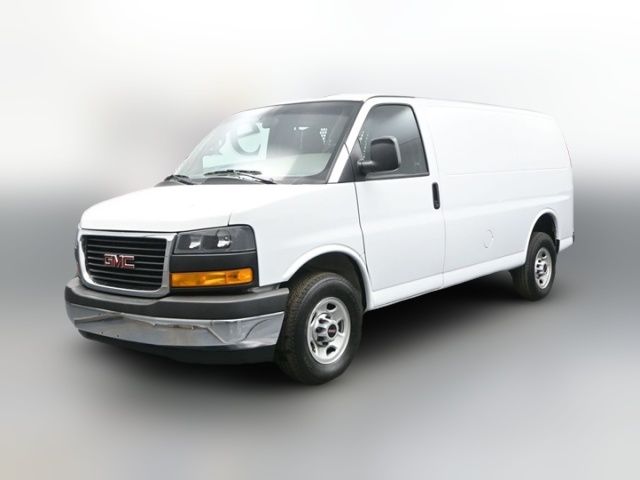 2022 GMC Savana Base