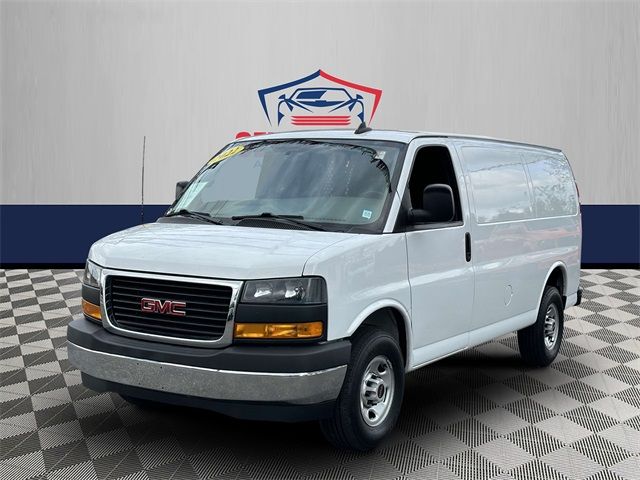 2022 GMC Savana Base