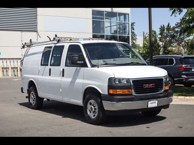2022 GMC Savana Base