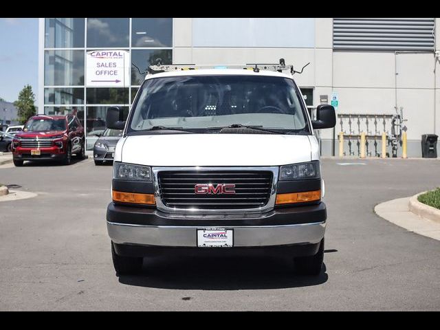 2022 GMC Savana Base