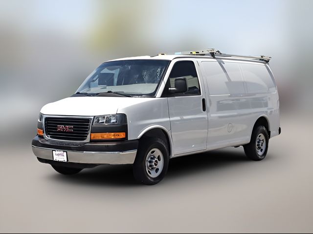 2022 GMC Savana Base