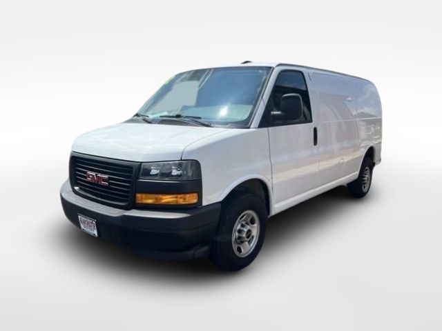 2022 GMC Savana Base