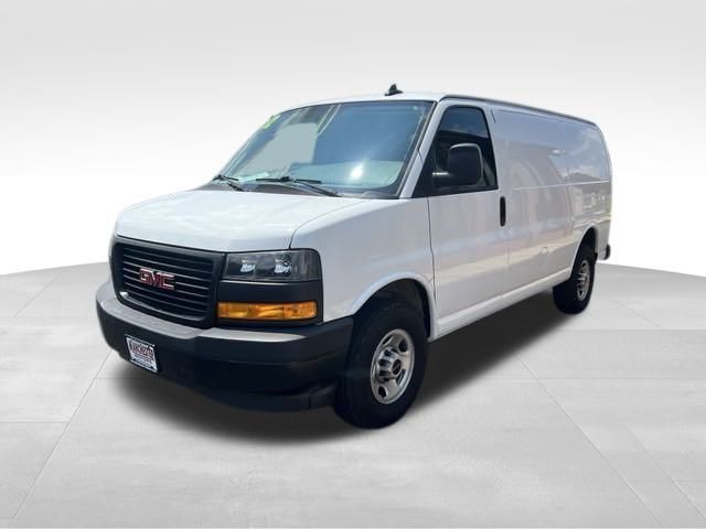 2022 GMC Savana Base