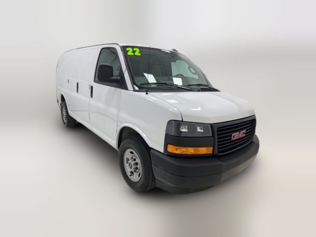 2022 GMC Savana Base