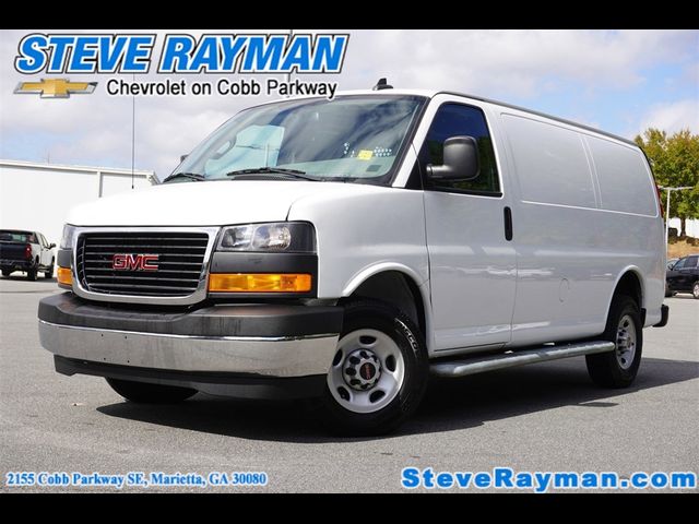 2022 GMC Savana Base