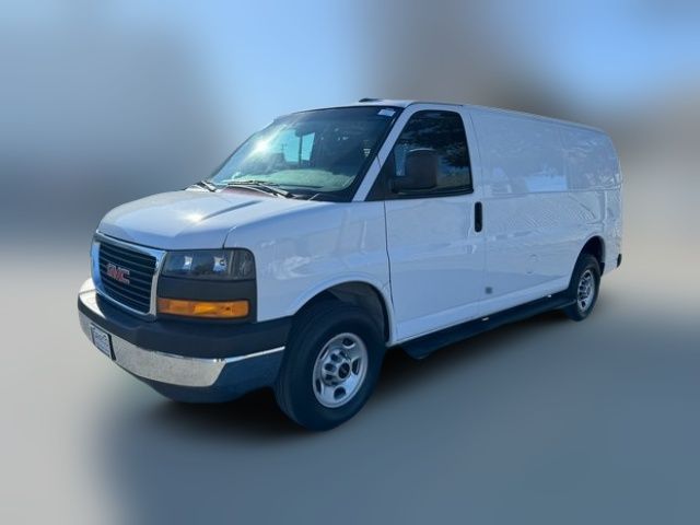 2022 GMC Savana Base