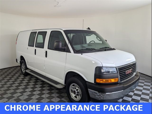 2022 GMC Savana Base