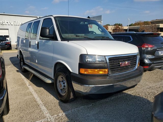 2022 GMC Savana Base