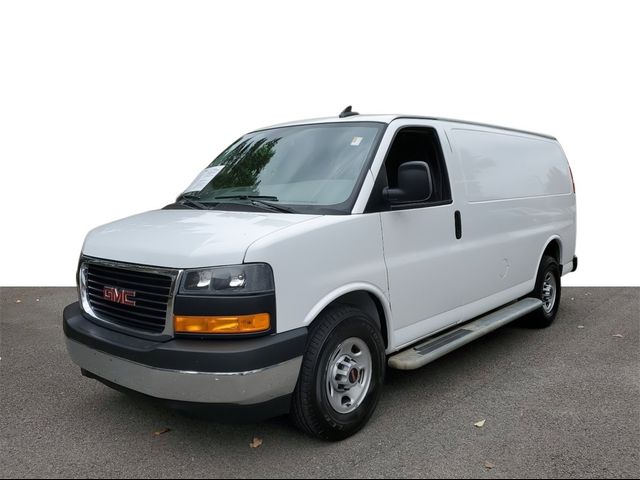 2022 GMC Savana Base