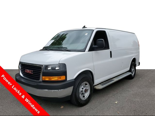 2022 GMC Savana Base