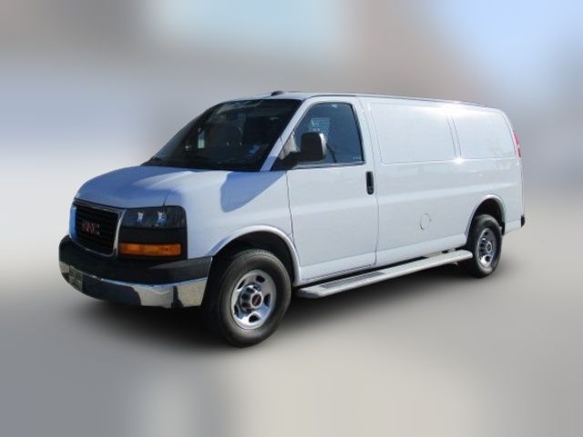 2022 GMC Savana Base