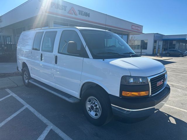 2022 GMC Savana Base