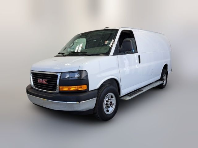 2022 GMC Savana Base