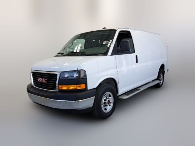 2022 GMC Savana Base