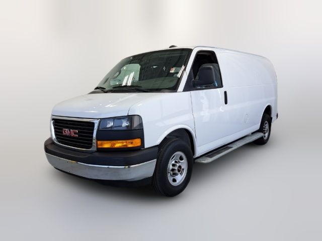 2022 GMC Savana Base