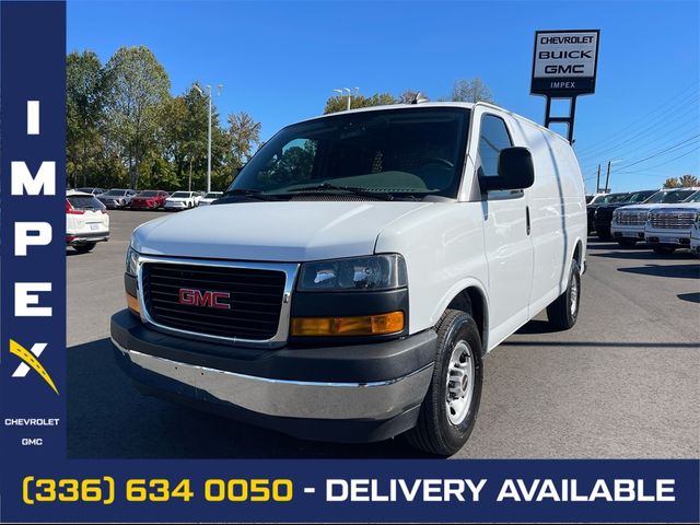 2022 GMC Savana Base