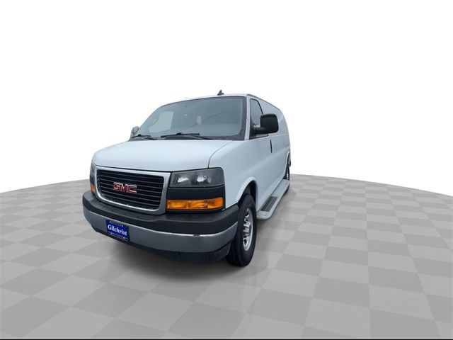 2022 GMC Savana Base