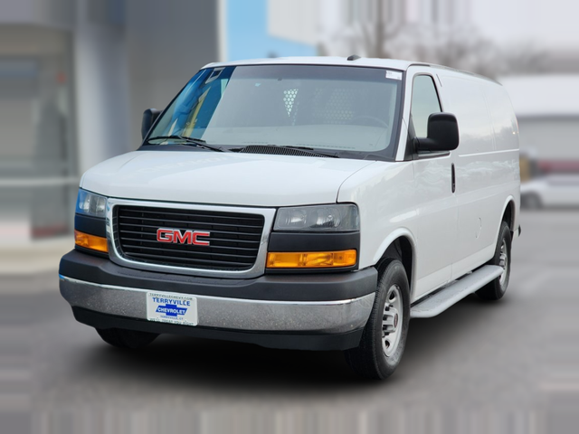 2022 GMC Savana Base