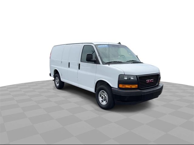 2022 GMC Savana Base