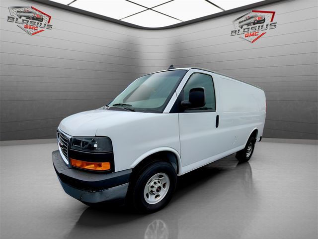 2022 GMC Savana Base